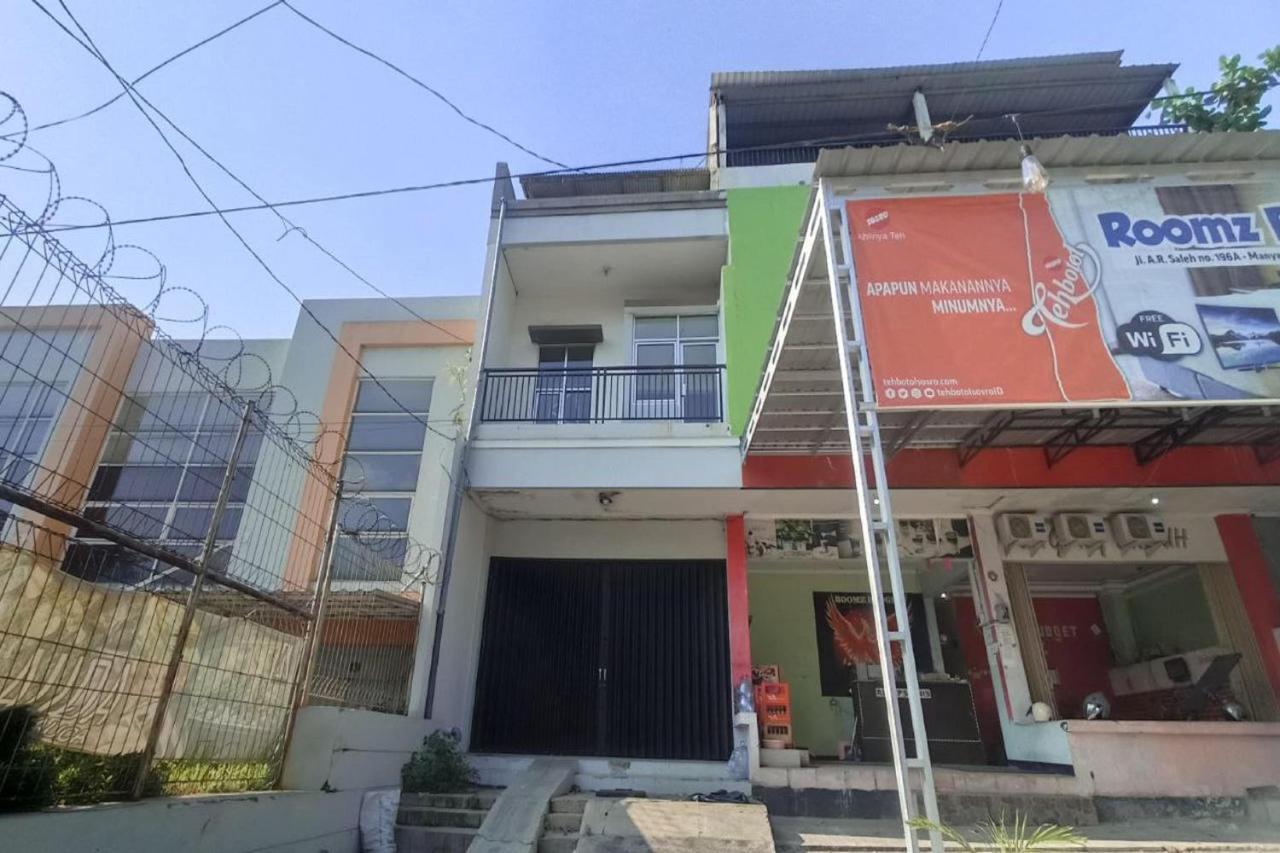 Oyo Life 92877 Hotel Rainbow 7296 سيمارانغ المظهر الخارجي الصورة
