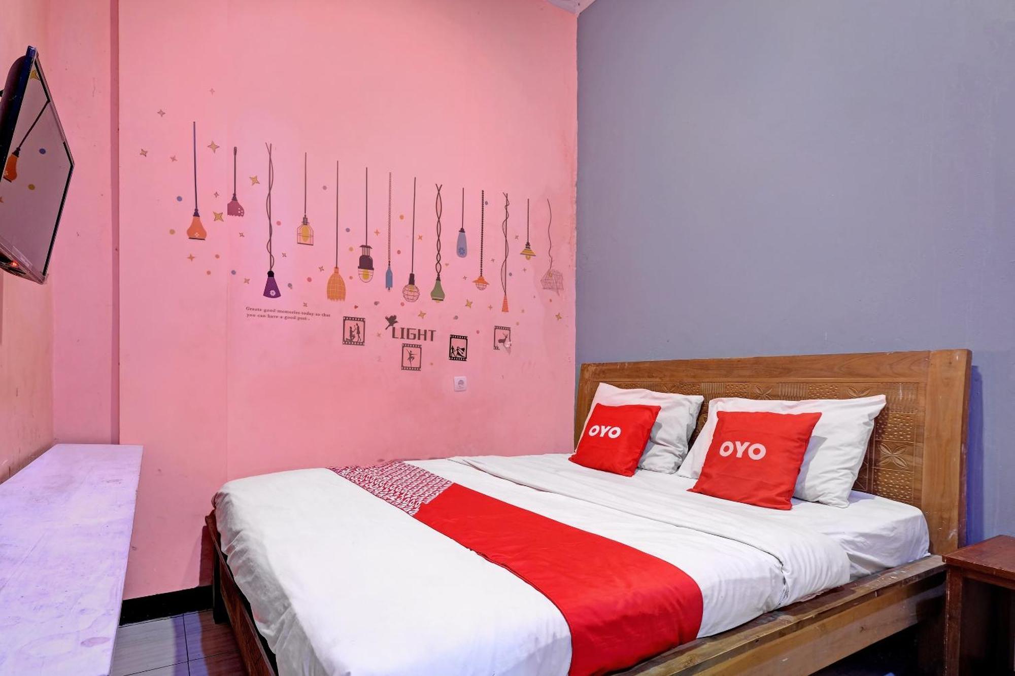 Oyo Life 92877 Hotel Rainbow 7296 سيمارانغ المظهر الخارجي الصورة