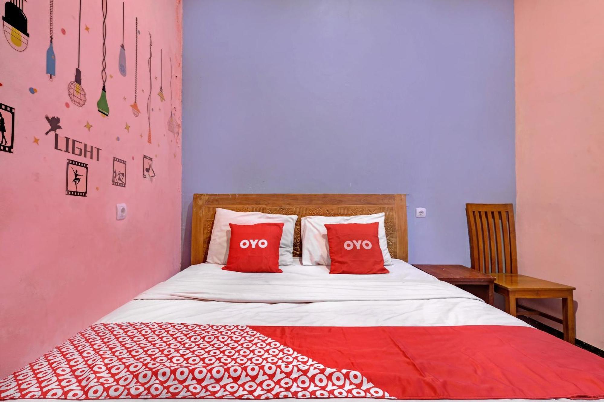 Oyo Life 92877 Hotel Rainbow 7296 سيمارانغ المظهر الخارجي الصورة