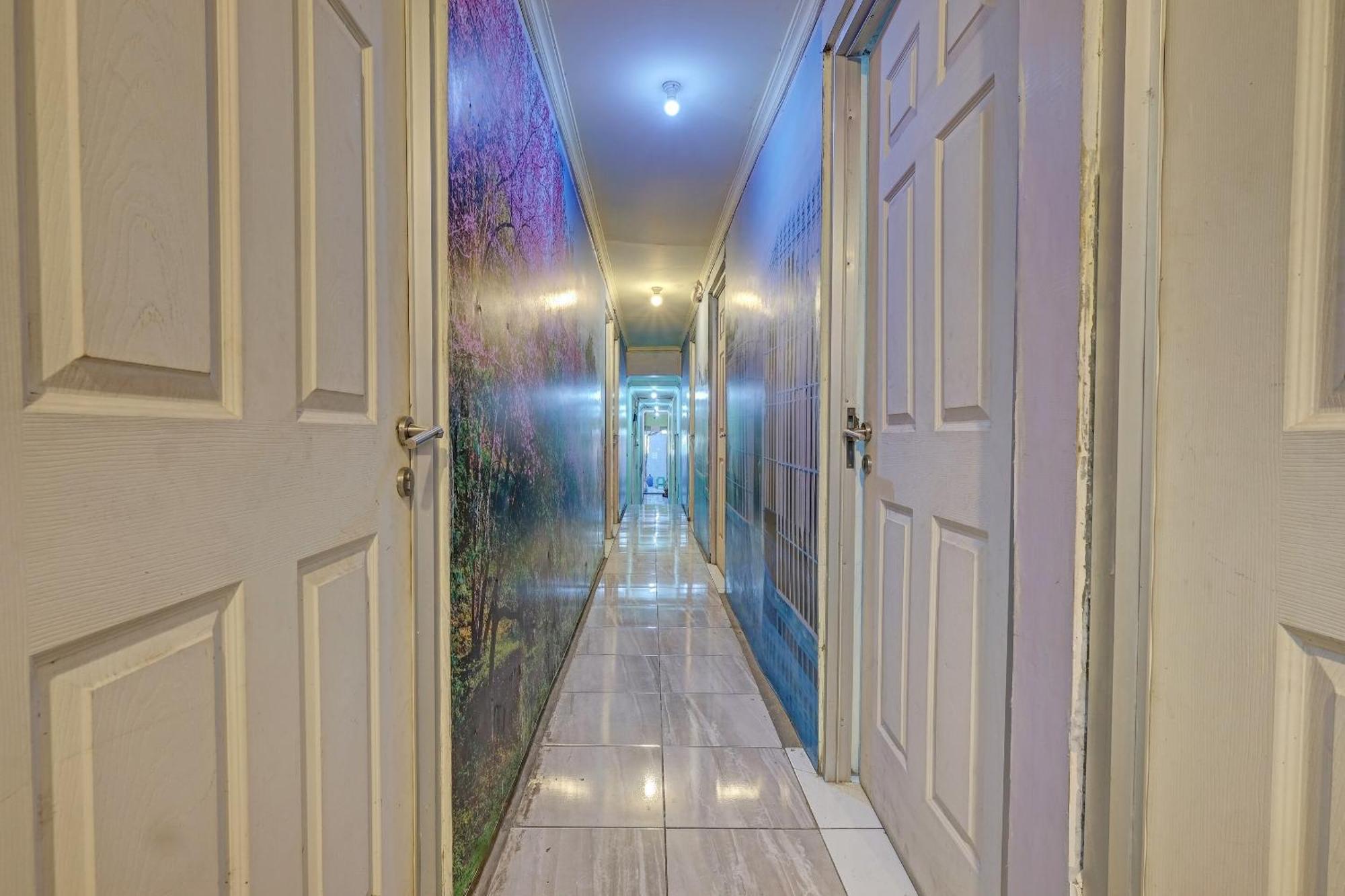 Oyo Life 92877 Hotel Rainbow 7296 سيمارانغ المظهر الخارجي الصورة