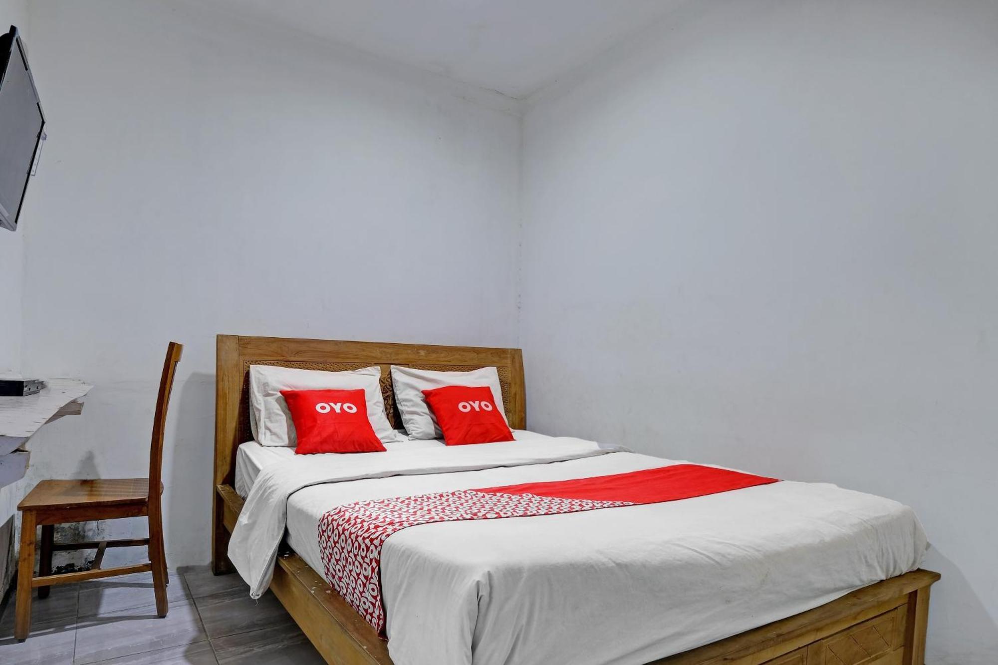 Oyo Life 92877 Hotel Rainbow 7296 سيمارانغ المظهر الخارجي الصورة
