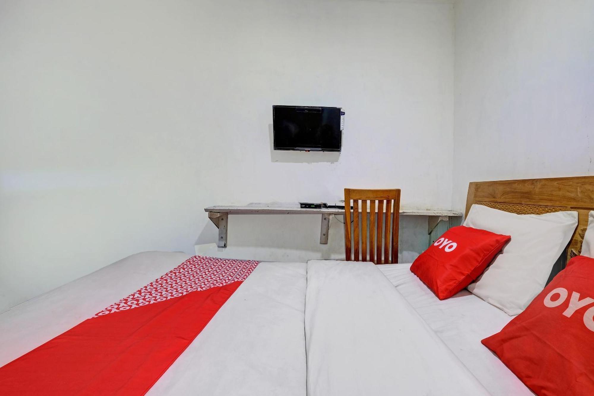 Oyo Life 92877 Hotel Rainbow 7296 سيمارانغ المظهر الخارجي الصورة